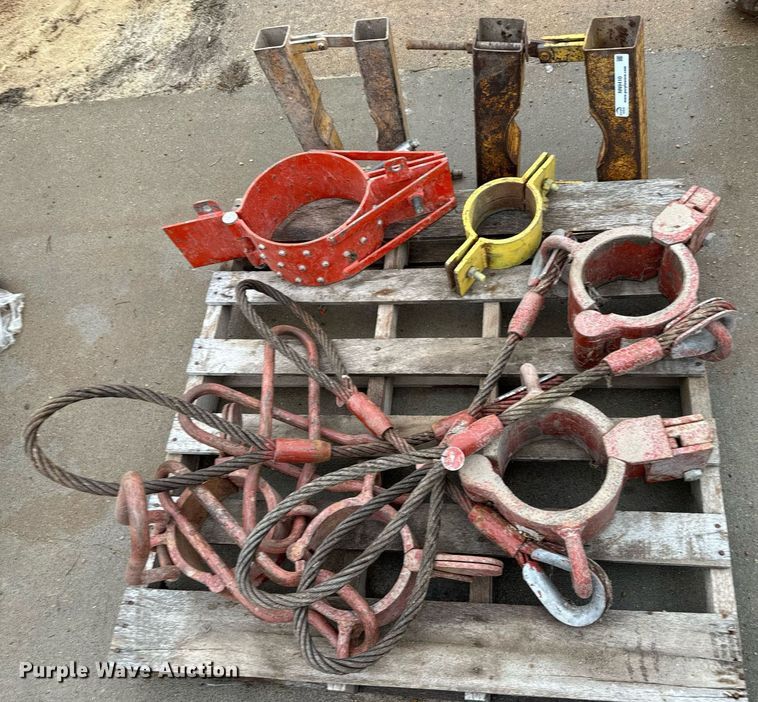 image for item NN9410 (2) pipe elevators