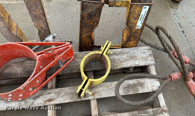 image for item NN9410 (2) pipe elevators