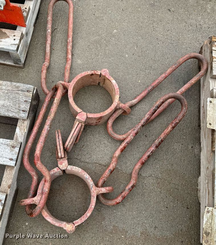 image for item NN9410 (2) pipe elevators