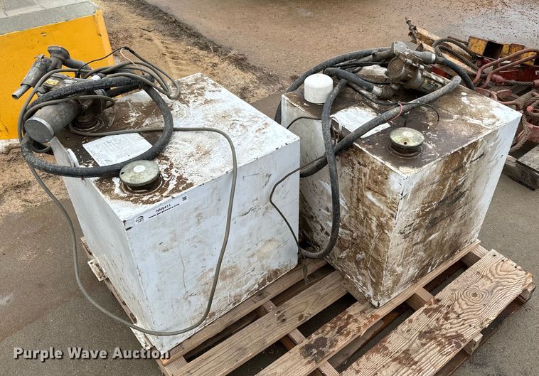 image for item NN9411 (2) 50 gallon auxiliary fuel tanks