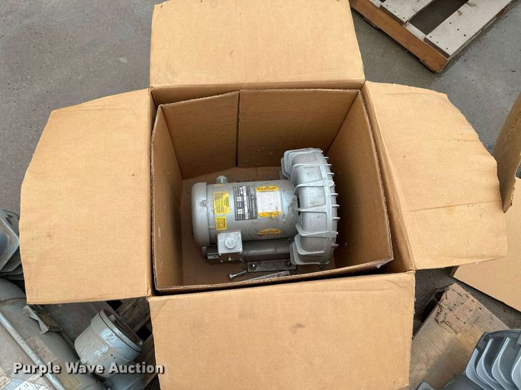 image for item NN9427 (4) blowers