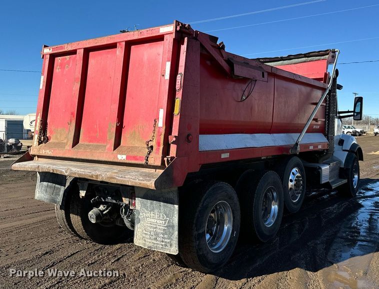 image for item NN9442 2016 Kenworth T880 dump truck
