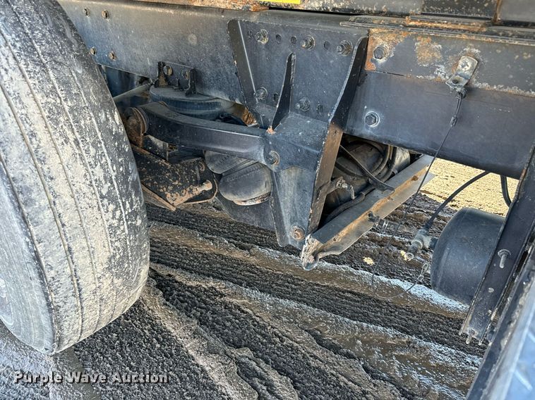 image for item NN9442 2016 Kenworth T880 dump truck