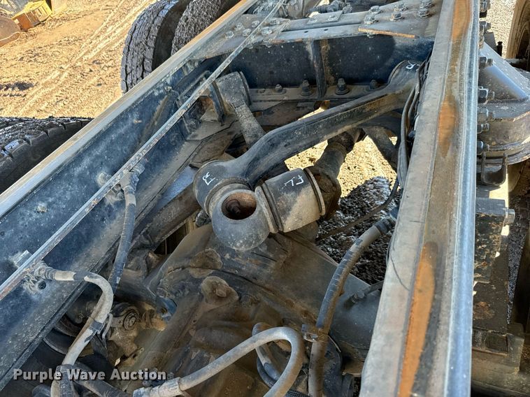 image for item NN9442 2016 Kenworth T880 dump truck