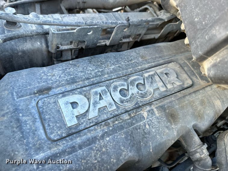 image for item NN9442 2016 Kenworth T880 dump truck