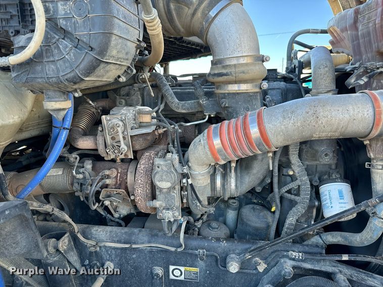 image for item NN9442 2016 Kenworth T880 dump truck