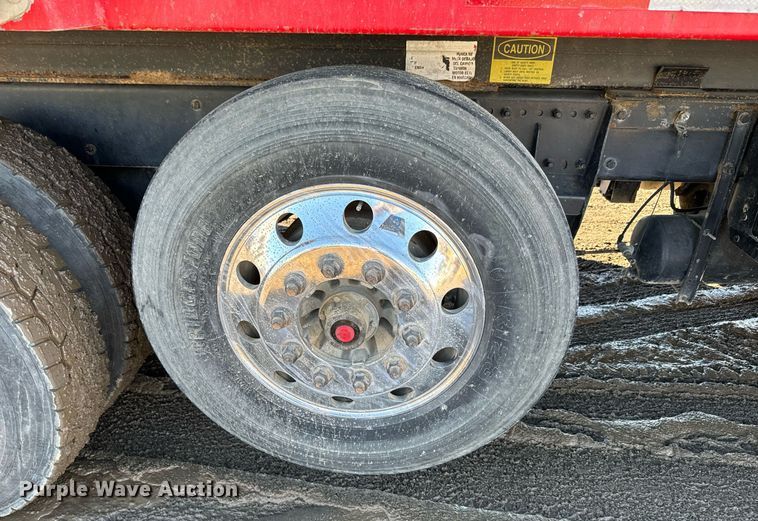 image for item NN9442 2016 Kenworth T880 dump truck