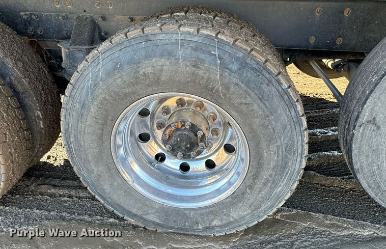 image for item NN9442 2016 Kenworth T880 dump truck