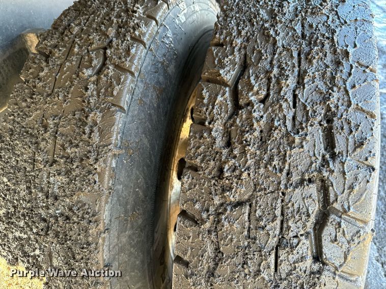 image for item NN9442 2016 Kenworth T880 dump truck