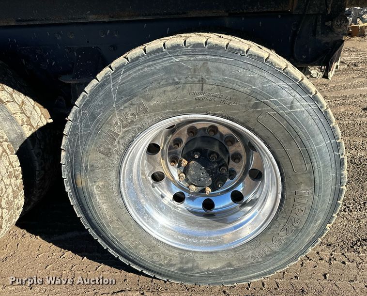 image for item NN9442 2016 Kenworth T880 dump truck