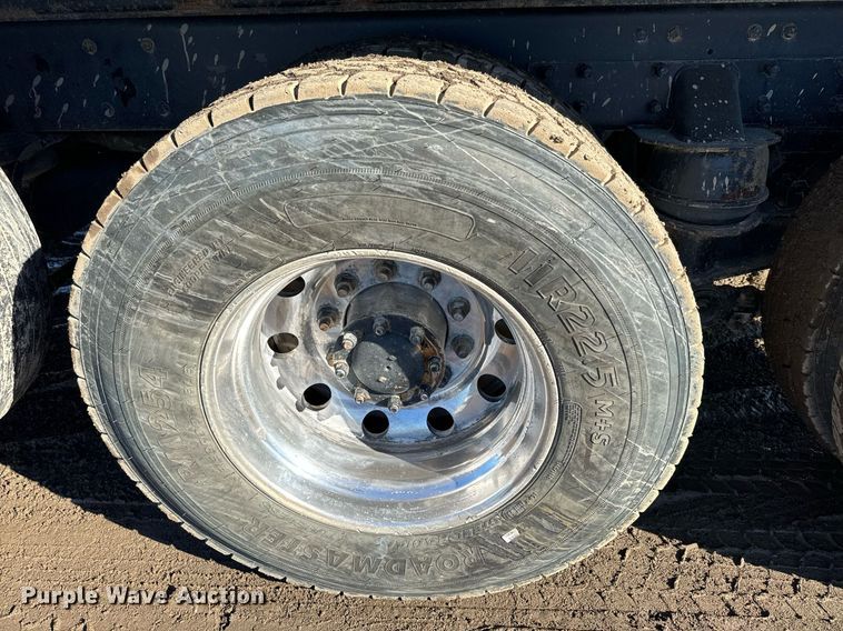 image for item NN9442 2016 Kenworth T880 dump truck