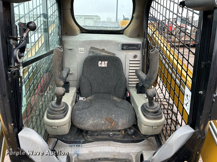 image for item NN9443 2013 Caterpillar  246C skid steer loader