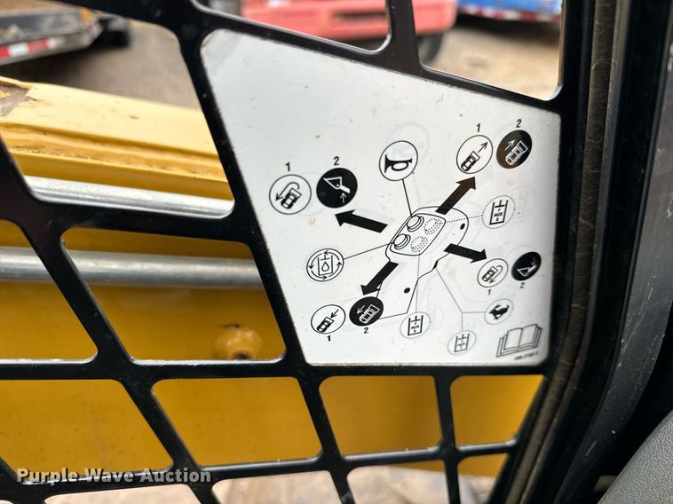 image for item NN9443 2013 Caterpillar  246C skid steer loader