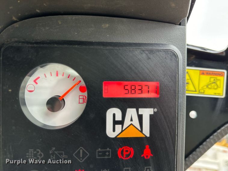 image for item NN9443 2013 Caterpillar  246C skid steer loader