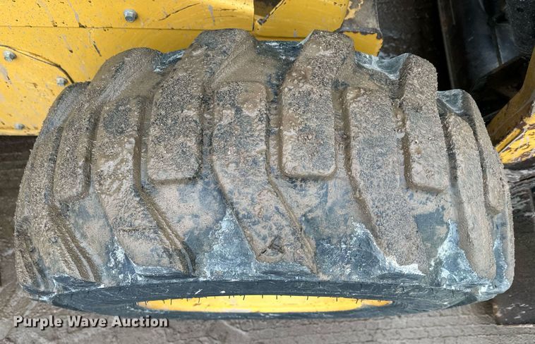 image for item NN9443 2013 Caterpillar  246C skid steer loader