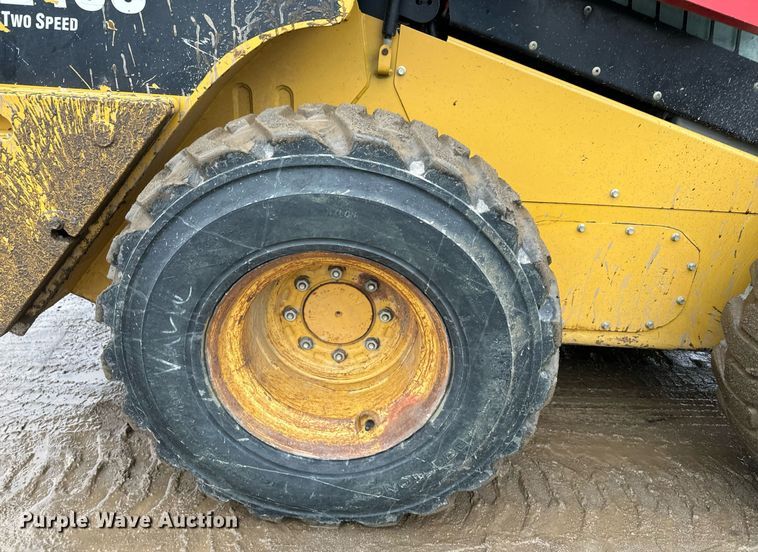 image for item NN9443 2013 Caterpillar  246C skid steer loader