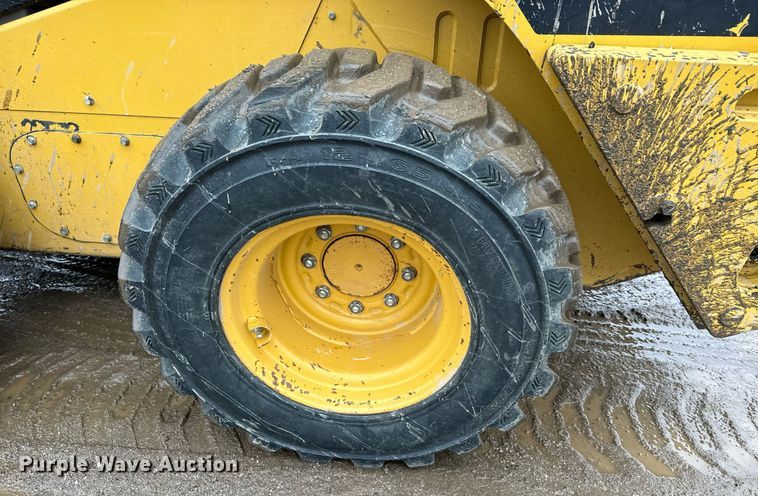 image for item NN9443 2013 Caterpillar  246C skid steer loader