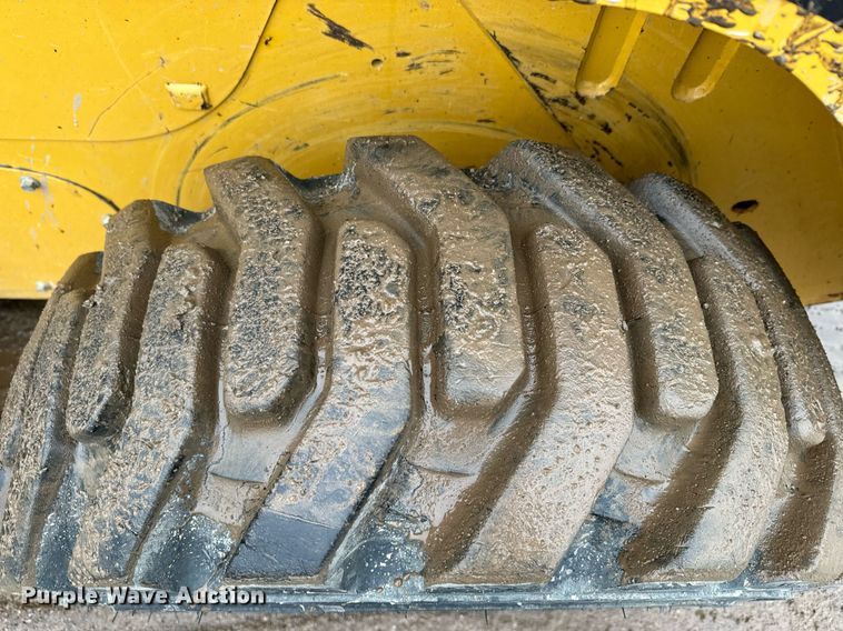 image for item NN9443 2013 Caterpillar  246C skid steer loader