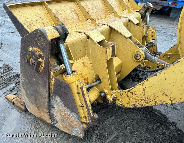 image for item NN9445 2002 Caterpillar  953C track loader