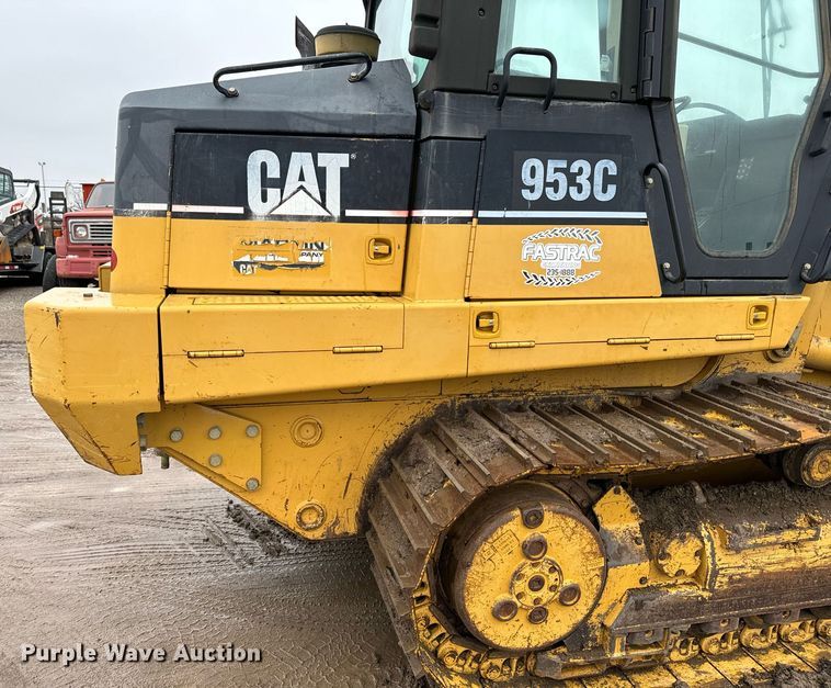 image for item NN9445 2002 Caterpillar  953C track loader