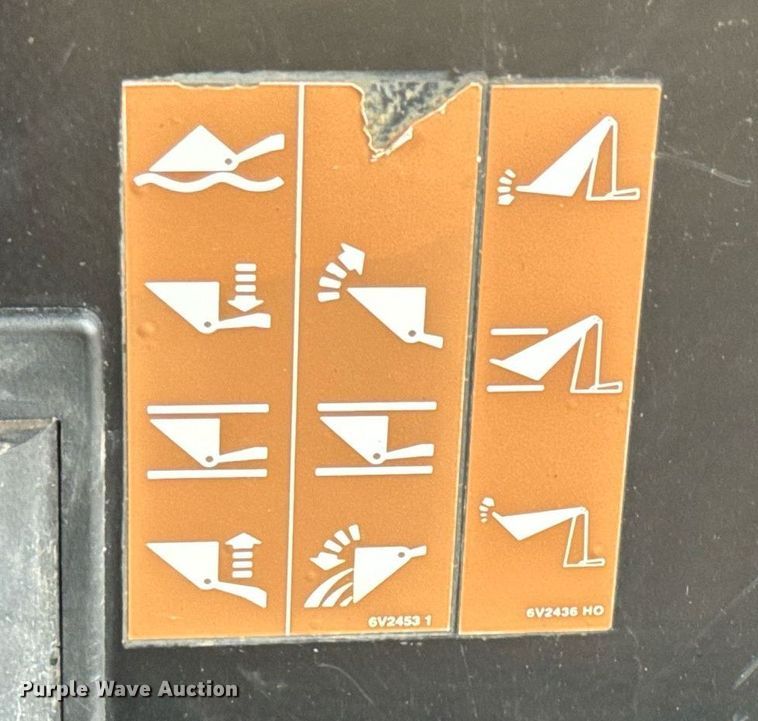 image for item NN9445 2002 Caterpillar  953C track loader