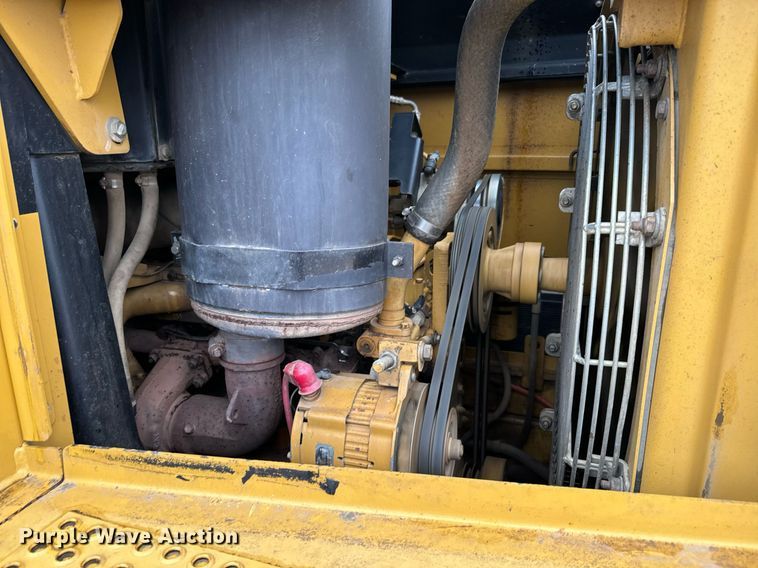 image for item NN9445 2002 Caterpillar  953C track loader