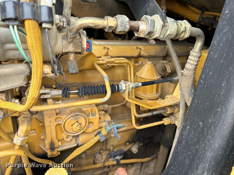 image for item NN9445 2002 Caterpillar  953C track loader