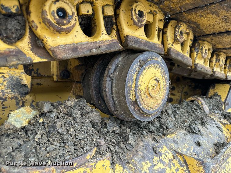 image for item NN9445 2002 Caterpillar  953C track loader