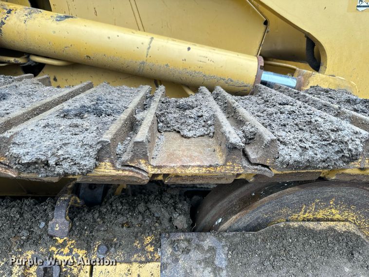 image for item NN9445 2002 Caterpillar  953C track loader