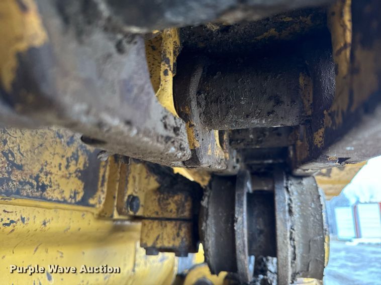 image for item NN9445 2002 Caterpillar  953C track loader