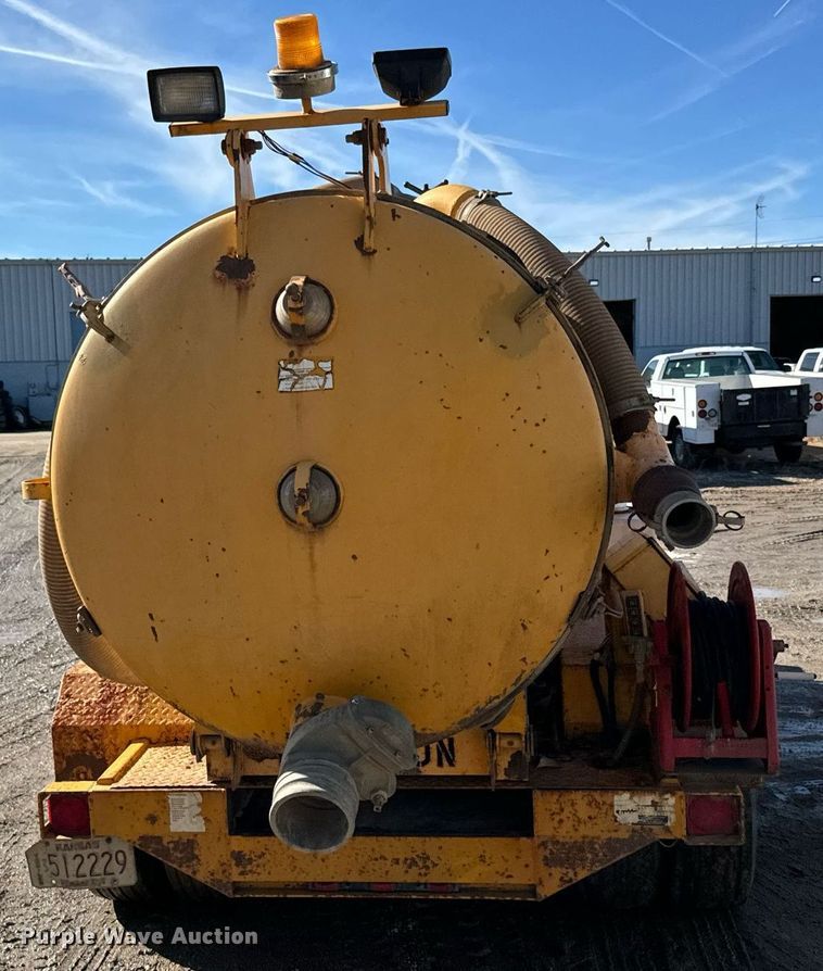 image for item NN9447 2005 Vactron PMD800 vacuum excavator