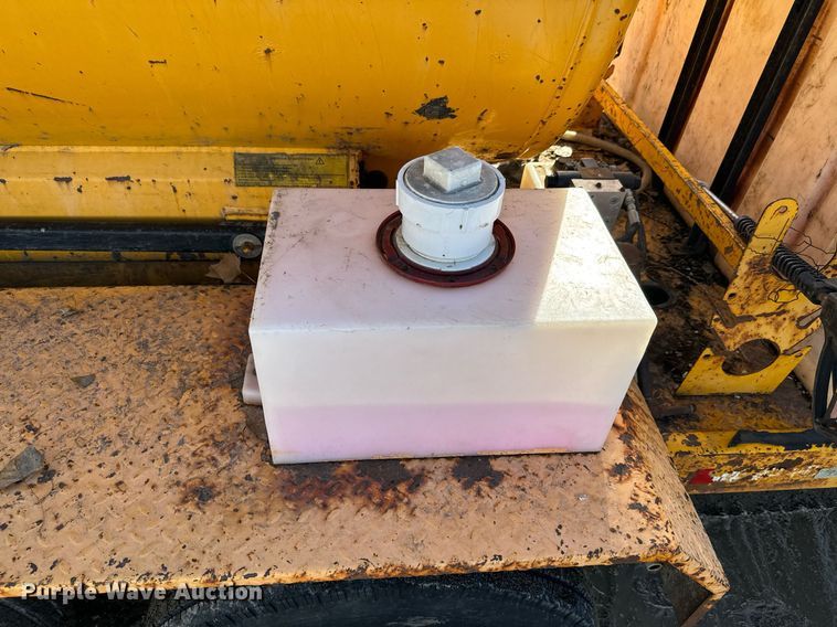 image for item NN9447 2005 Vactron PMD800 vacuum excavator