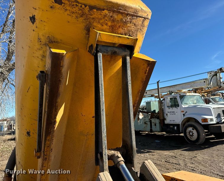 image for item NN9447 2005 Vactron PMD800 vacuum excavator