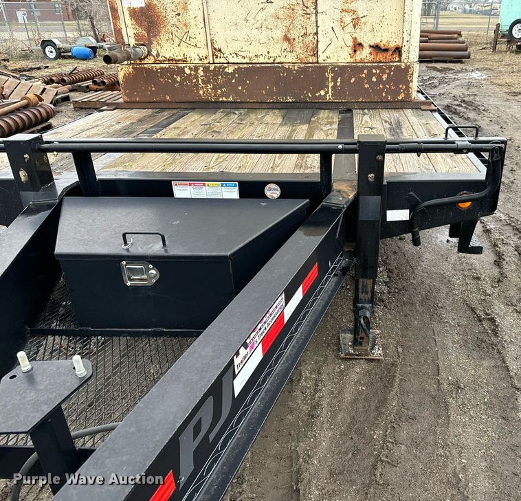 image for item NN9452 2014 PJ equipment trailer