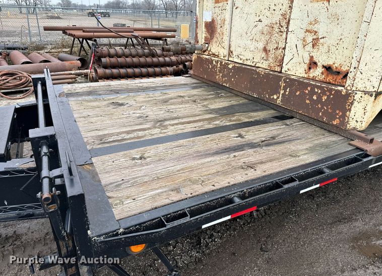 image for item NN9452 2014 PJ equipment trailer