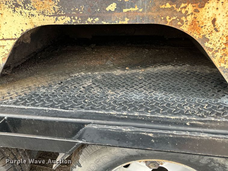 image for item NN9452 2014 PJ equipment trailer