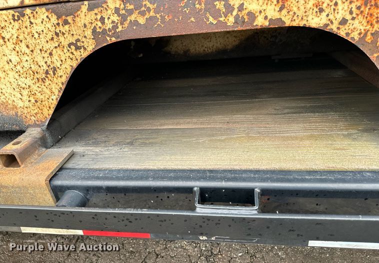 image for item NN9452 2014 PJ equipment trailer