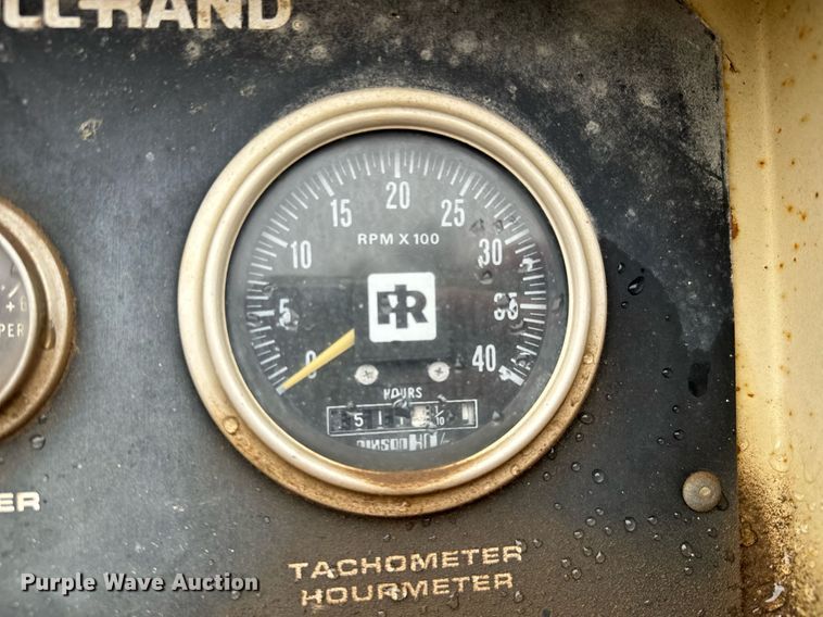 image for item NN9452 2014 PJ equipment trailer