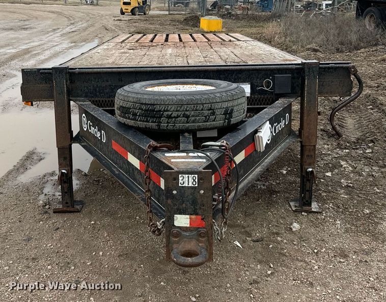 image for item NN9454 2009 Circle D flatbed trailer