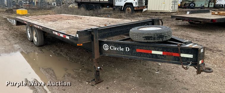 image for item NN9454 2009 Circle D flatbed trailer