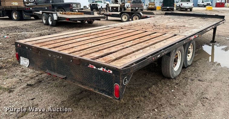 image for item NN9454 2009 Circle D flatbed trailer