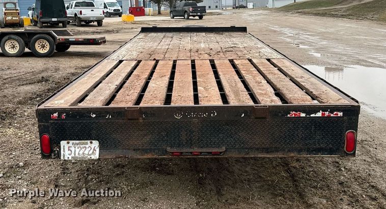 image for item NN9454 2009 Circle D flatbed trailer