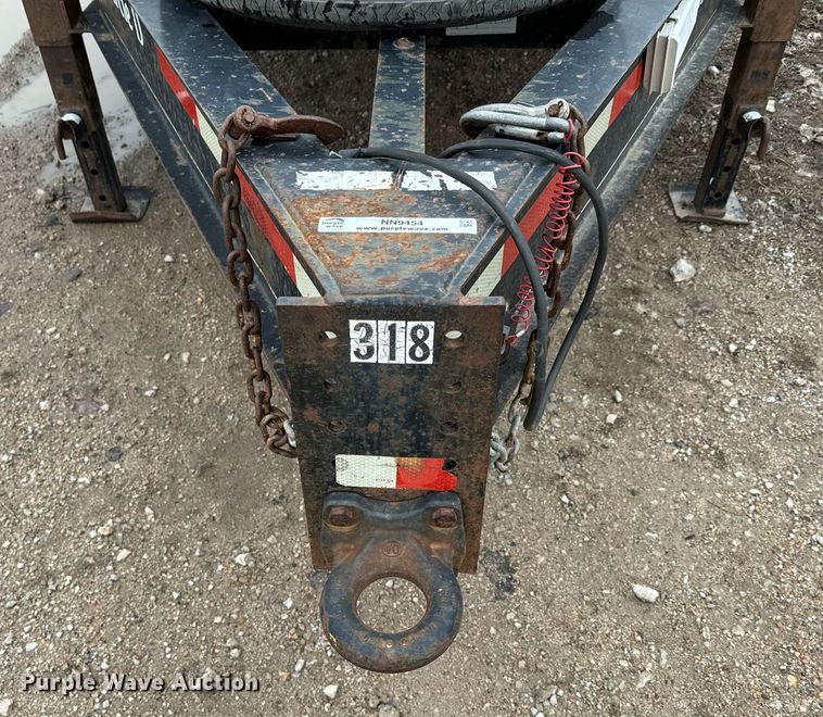 image for item NN9454 2009 Circle D flatbed trailer