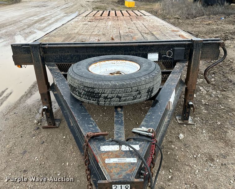 image for item NN9454 2009 Circle D flatbed trailer