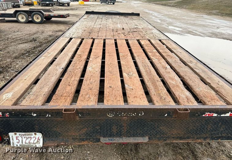 image for item NN9454 2009 Circle D flatbed trailer
