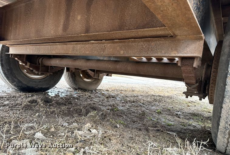 image for item NN9454 2009 Circle D flatbed trailer