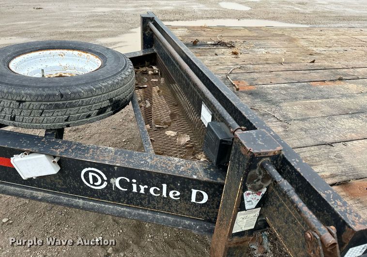 image for item NN9454 2009 Circle D flatbed trailer