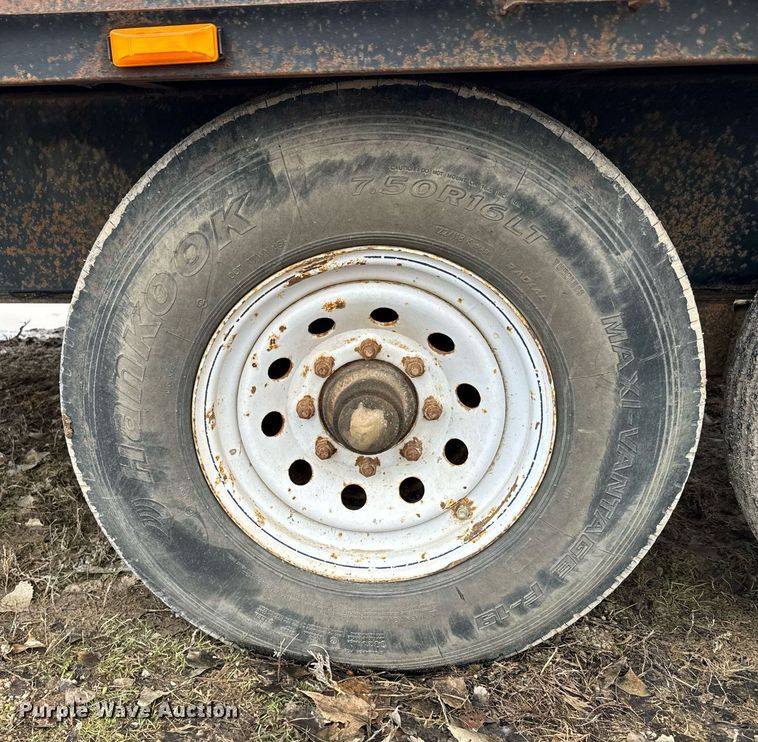 image for item NN9454 2009 Circle D flatbed trailer