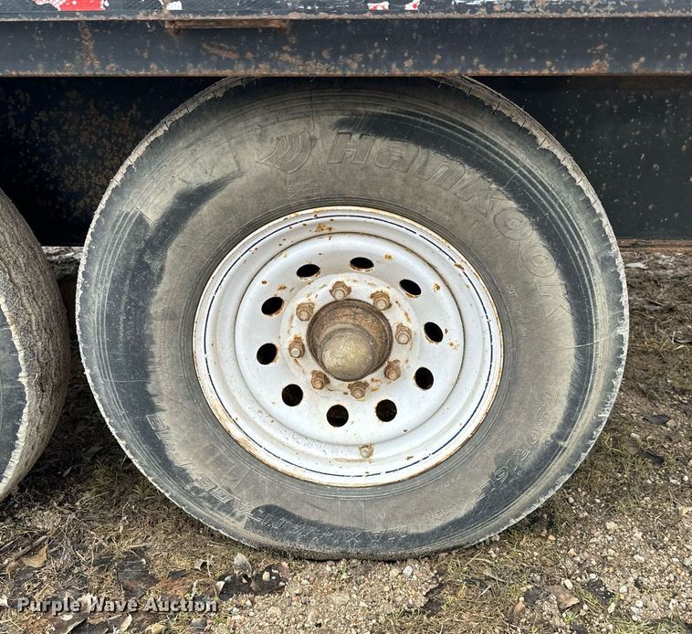 image for item NN9454 2009 Circle D flatbed trailer