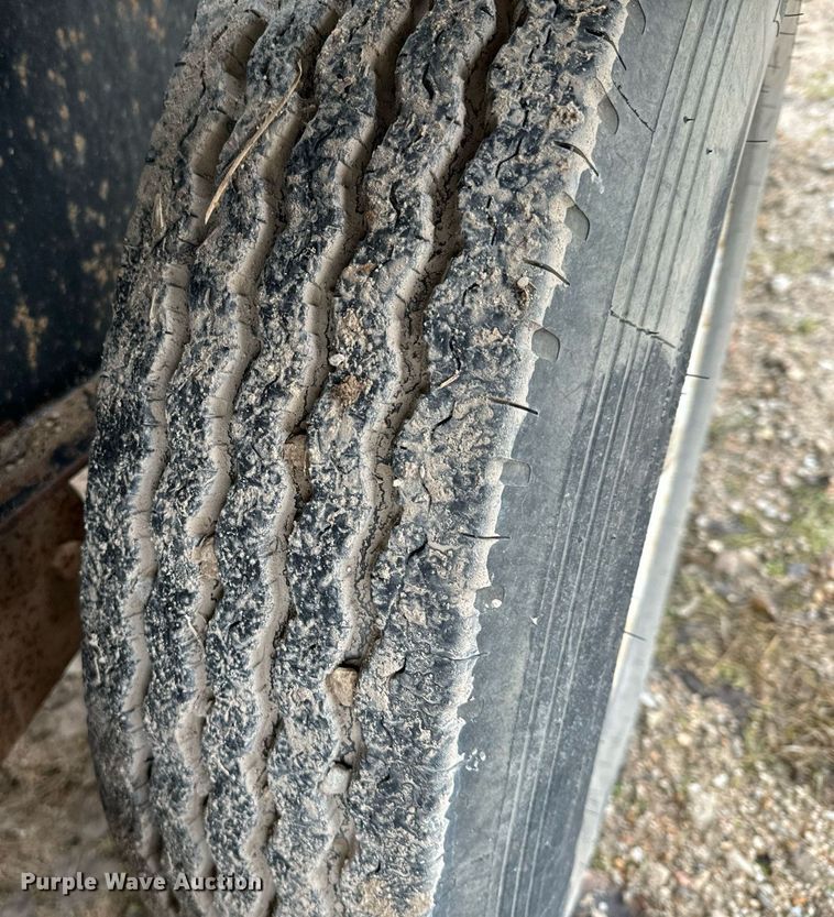 image for item NN9454 2009 Circle D flatbed trailer